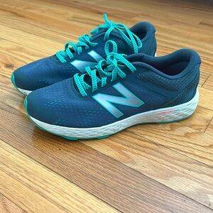 New Balance Navy Blue Women’s 520LA3 Sneakers